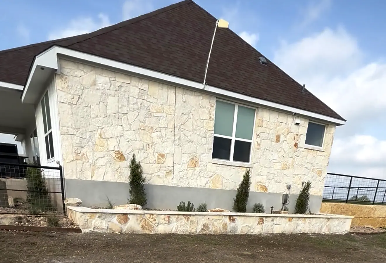 Finished low masonry retaining wall